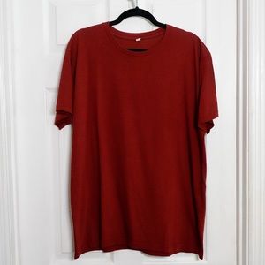 Uniqlo red tshirt